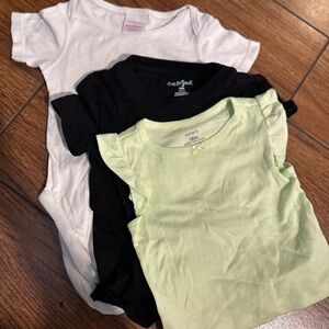 Hanna Anderson, Cat and Jack, and Carter’s shirts bundle- White, Black, Green